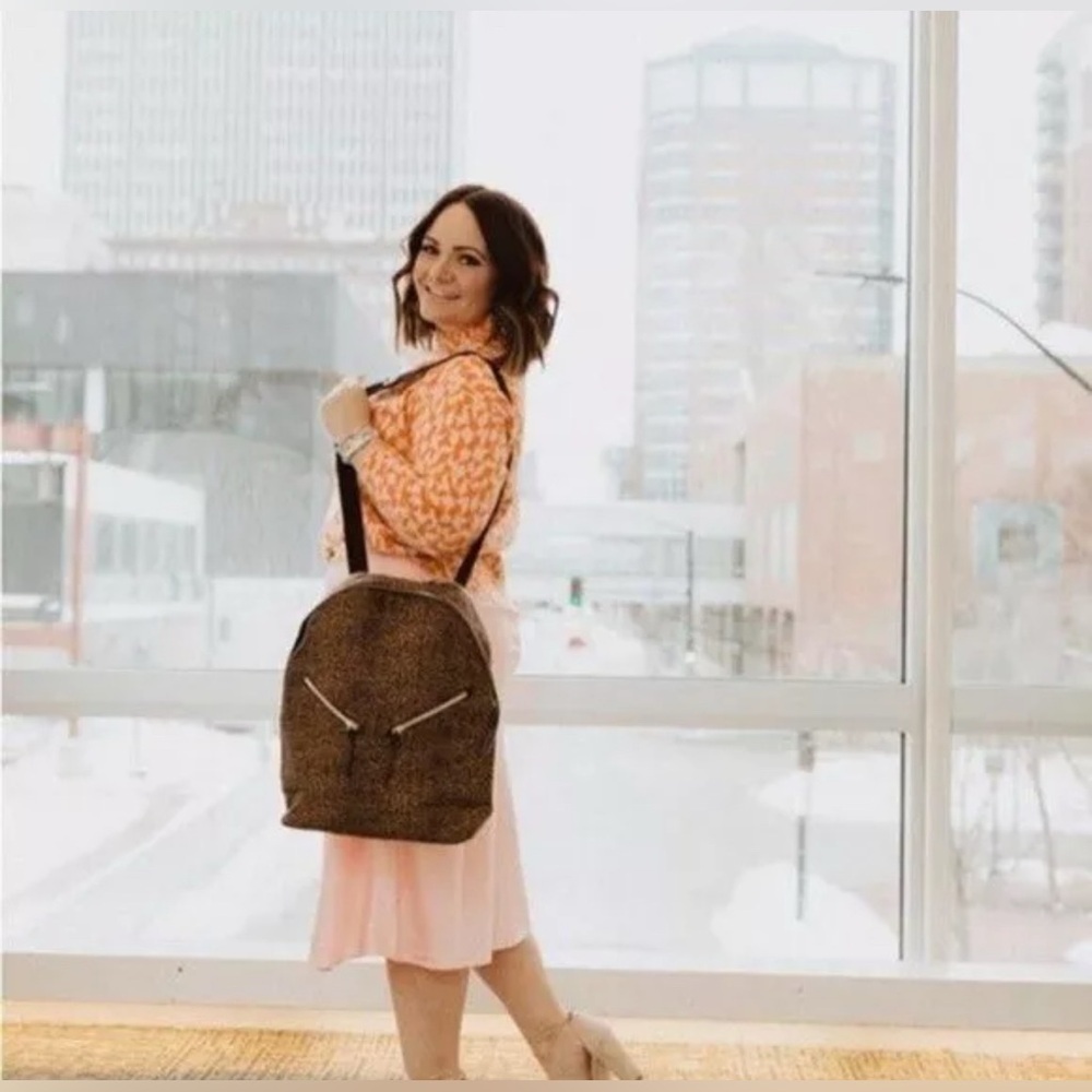 Stella & Dot | Backpack | Lady Boss Backpack Leopard Print Padded Laptop Pocket